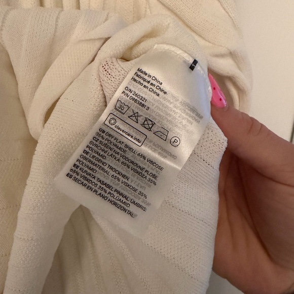 H&M Cream Ribbed Collared Knit Top - Picture 7 of 8